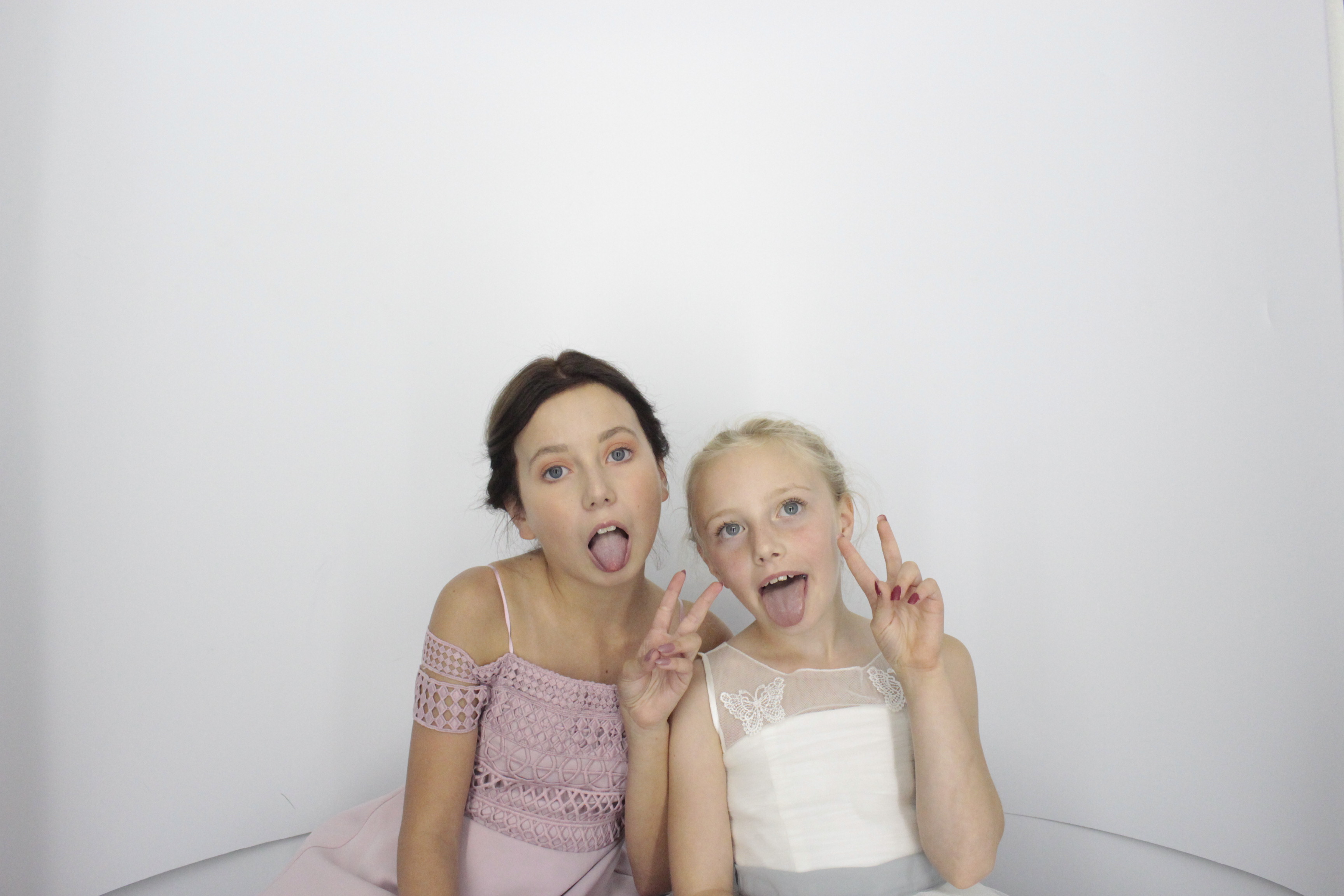 Ollie & Amy's Wedding | View more photos from the event at gallery.myphotoboothexperience.co.uk/u/MyPhotoBoothExperienceLtd/Ollie-Amys-Wedding